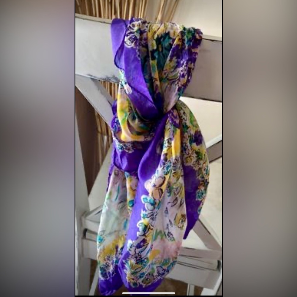 Vintage 100% Silk Purple Floral Square Scarf Handkerchief 30x30